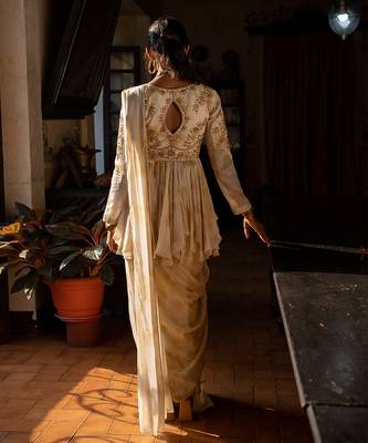 Varra Ivory Peplum Saree Set 4