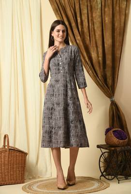Grey geometric printed work rayon a-line kurta 1