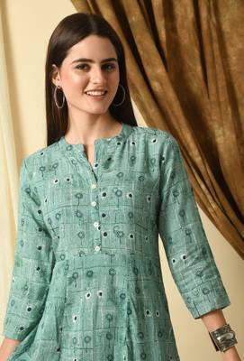 Green geometric printed work rayon a-line kurta 4
