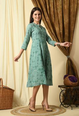Green geometric printed work rayon a-line kurta 5