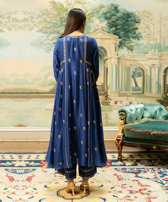 Electric blue silk kurta pant set 5