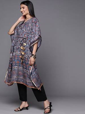 Navy blue & maroon floral print kaftan kurta 3
