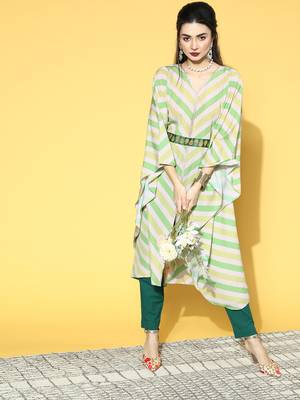 Green digital printed flared sleeve kaftan kurta 2