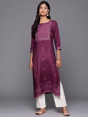 Ahalyaa women floral printed gotta patti kurta 3