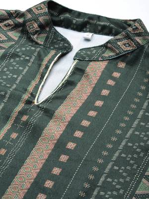 Green geometric printed gotta patti velvet kurta 2