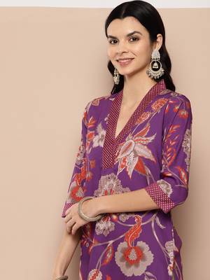 Ahalyaa women floral printed crepe kurta 5