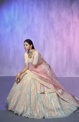 OFF WHITE HEAVY EMBROIDERED ORGANZA DESIGNER BRIDAL WEDDING & PARTY WEAR FESTIVAL SEMI STITCHED LEHENGA 2