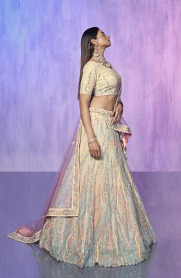 OFF WHITE HEAVY EMBROIDERED ORGANZA DESIGNER BRIDAL WEDDING & PARTY WEAR FESTIVAL SEMI STITCHED LEHENGA 4