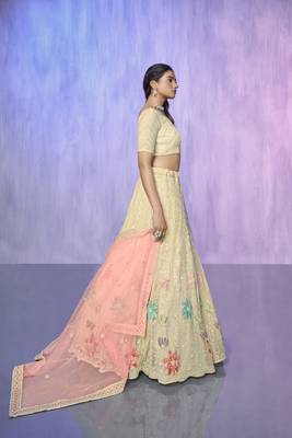 OFF WHITE HEAVY EMBROIDERED NET DESIGNER BRIDAL WEDDING & PARTY WEAR FESTIVAL SEMI STITCHED LEHENGA 3