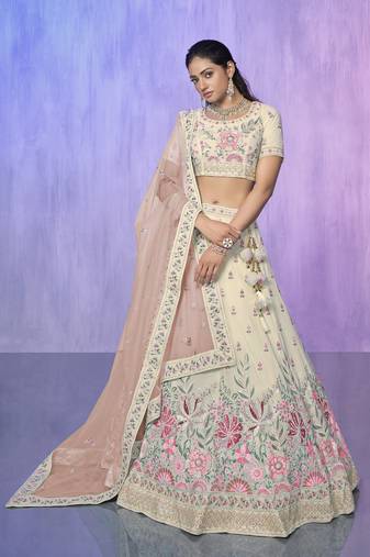 WHITE HEAVY EMBROIDERED GEORGETTE DESIGNER BRIDAL WEDDING & PARTY WEAR FESTIVAL SEMI STITCHED LEHENGA