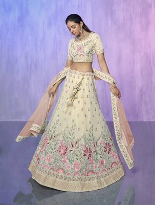 WHITE HEAVY EMBROIDERED GEORGETTE DESIGNER BRIDAL WEDDING & PARTY WEAR FESTIVAL SEMI STITCHED LEHENGA 4