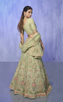 GREEN HEAVY EMBROIDERED NET DESIGNER BRIDAL WEDDING & PARTY WEAR FESTIVAL SEMI STITCHED LEHENGA 5