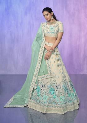 WHITE HEAVY EMBROIDERED GEORGETTE DESIGNER BRIDAL WEDDING & PARTY WEAR FESTIVAL SEMI STITCHED LEHENGA 1