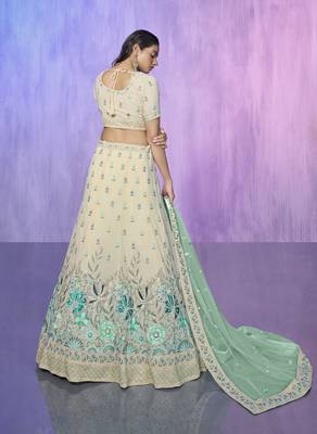 WHITE HEAVY EMBROIDERED GEORGETTE DESIGNER BRIDAL WEDDING & PARTY WEAR FESTIVAL SEMI STITCHED LEHENGA 3