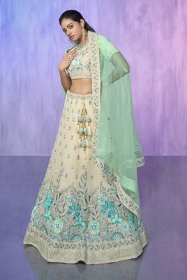 WHITE HEAVY EMBROIDERED GEORGETTE DESIGNER BRIDAL WEDDING & PARTY WEAR FESTIVAL SEMI STITCHED LEHENGA 4