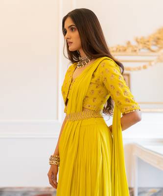 Lime Yellow Antique Embroidered Sari Set 3