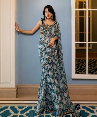 Geometric Floral Print Kowri Shell Blouse Sari Set 2