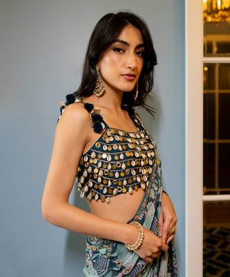 Geometric Floral Print Kowri Shell Blouse Sari Set 3