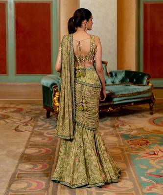 Sage Green Wild Floral Printed Saree Set 3