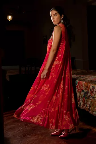 Flourishing floral maxi dress