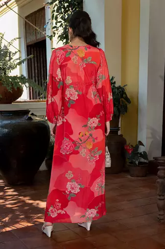 Romantic floral maxi dress