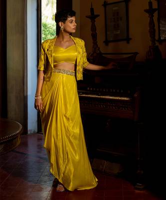 Yellow woven jacket set 1