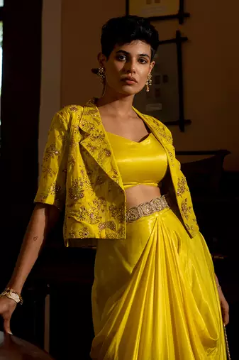 Yellow woven jacket set