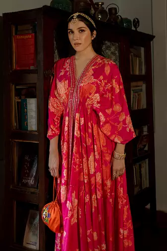 Flourishing floral jaal kaftan set