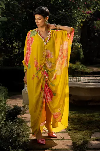 Refreshing floral kaftan