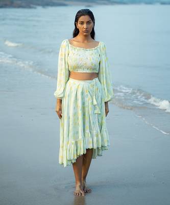 White bokeh printed crop top 1