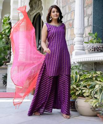 Niharika suit set 4
