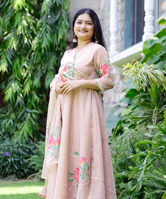 Tara handpainted suit set 4
