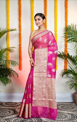 Pink organza silk saree with zari border and floral motifs 2