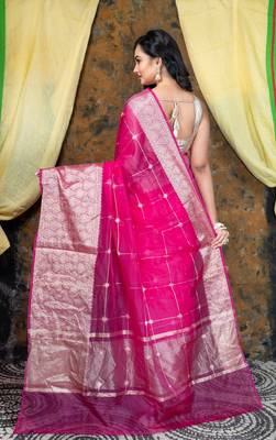 Pink organza saree with square motifs and ambi jaal border 2