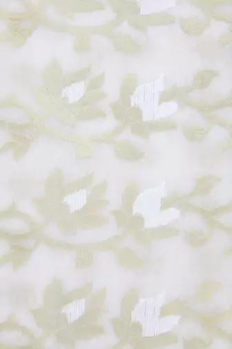 White Hand Woven Silk Blend Saree Without Blouse