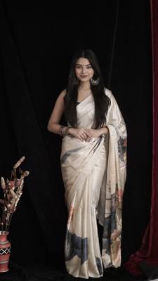 Women'S Beautiful Digital Printed Japan Satin Saree With Unstitched Blouse Piece 1