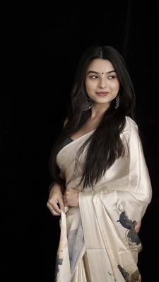 Women'S Beautiful Digital Printed Japan Satin Saree With Unstitched Blouse Piece 4