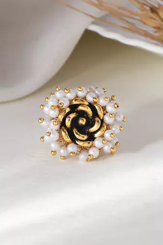 Gold plated pearl studded finger ring