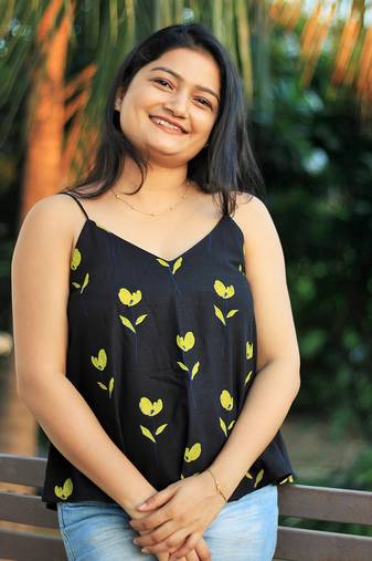 Black block floral tunic