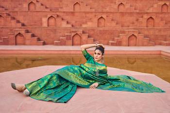 Green Subhi silk Bland Zari weaving Pallu Border saree with Blouse 4