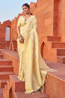 Cream Subhi silk Bland Zari weaving Pallu Border saree with Blouse 1