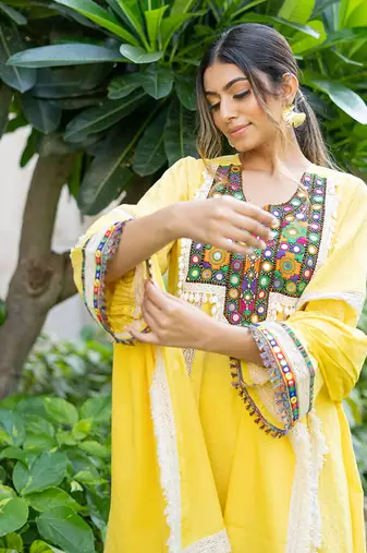 Yellow embellished jashna kurta set