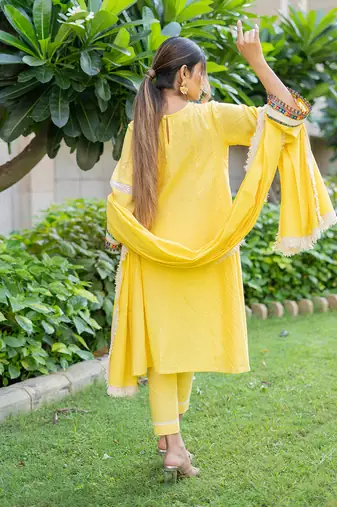 Yellow embellished jashna kurta set