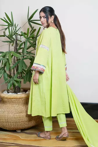 Green embellished jashna kurta set