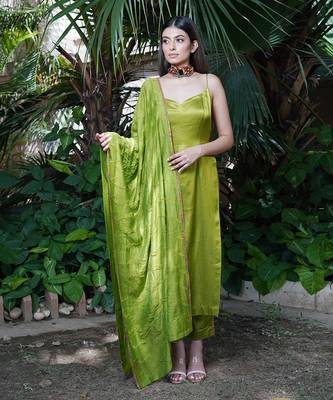 Green plain heena kurta set 1