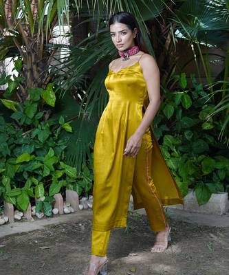 Mustard plain sunheri  kurta set 3