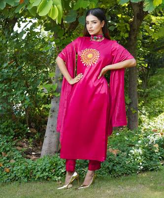Pink embroidered gulab kurta set 1