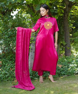 Pink embroidered gulab kurta set 2