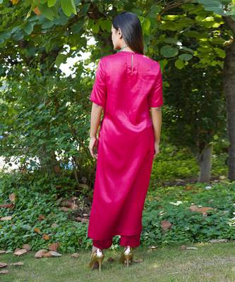 Pink embroidered gulab kurta set 5