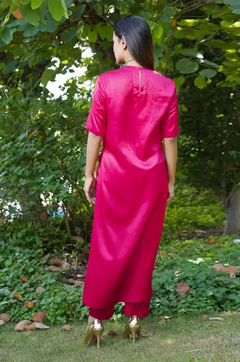 Pink embroidered gulab kurta set